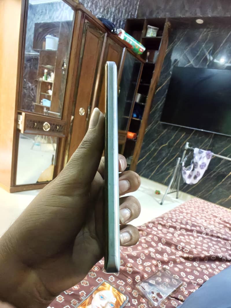 Xiaomi Redmi Note 13 Pro Plus 3