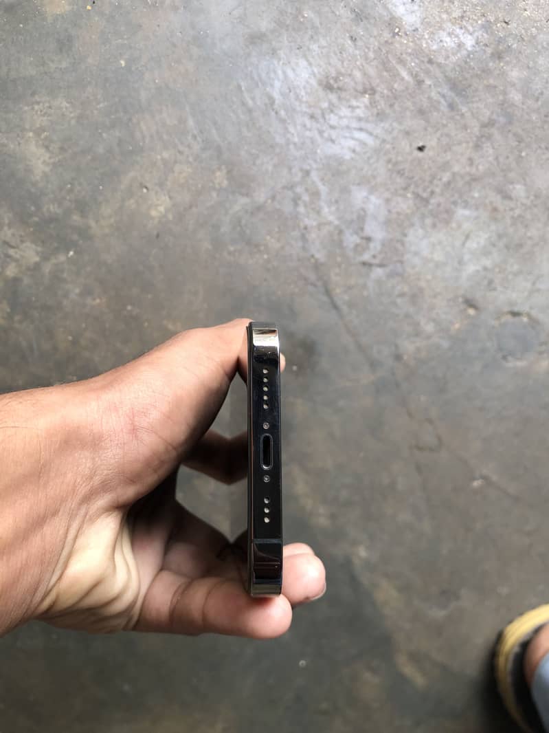 Apple iPhone 13 Pro 0