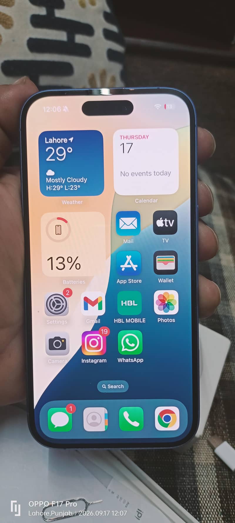 Apple iPhone 16 8