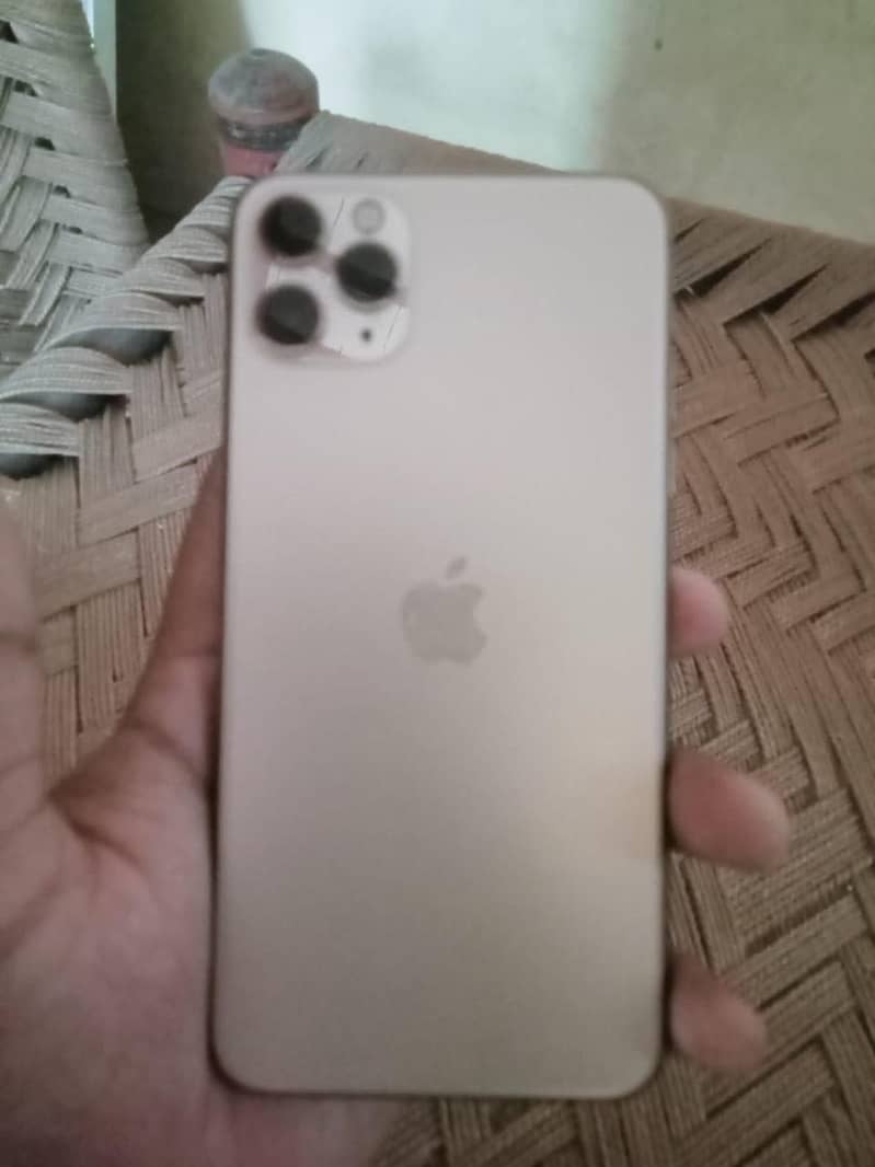 Apple iPhone 11 Pro Max 1