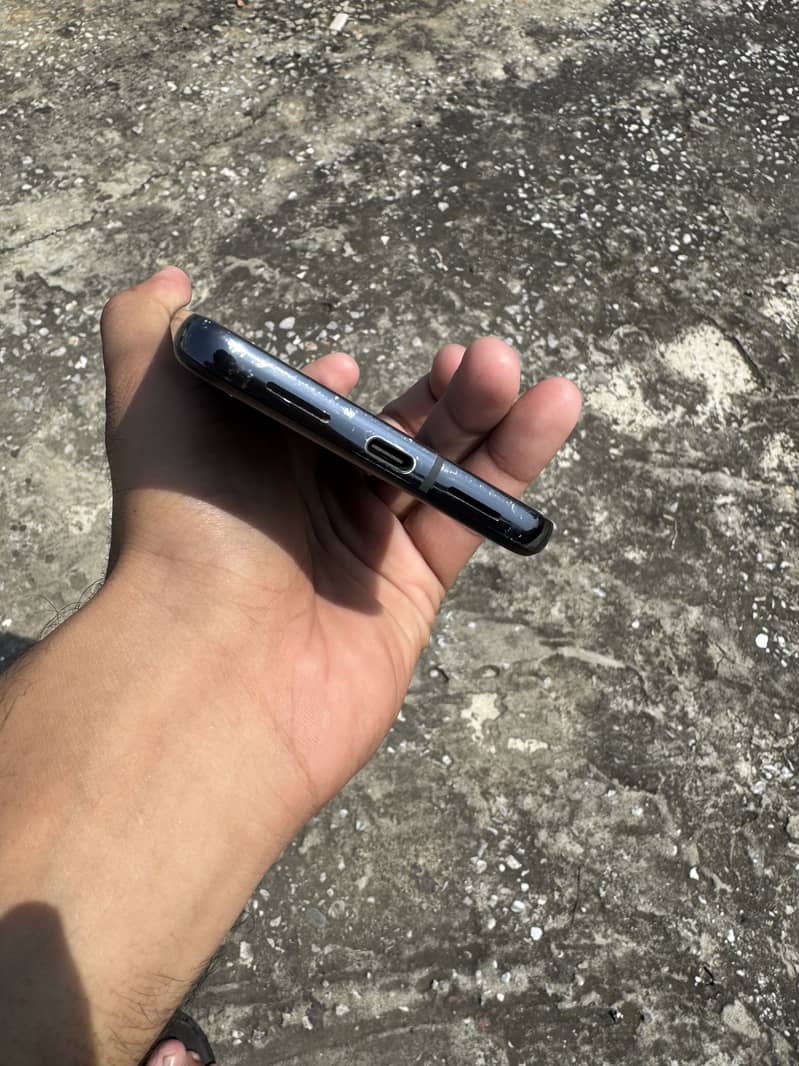 Google Pixel 8 Pro 2