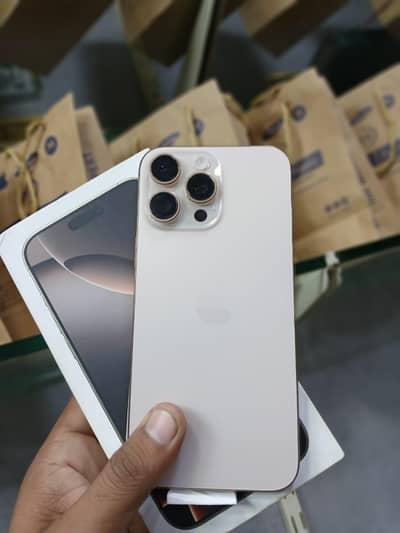 Apple iPhone 16 Pro Max