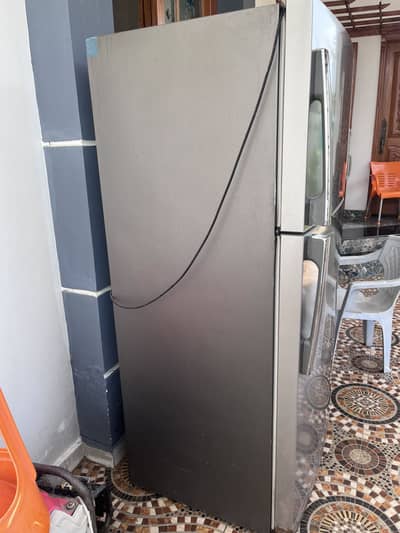 Rrefrigerator/fridge