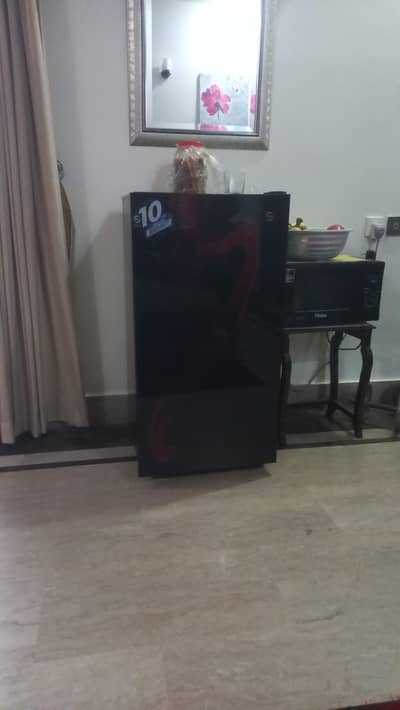 Mini fridge
