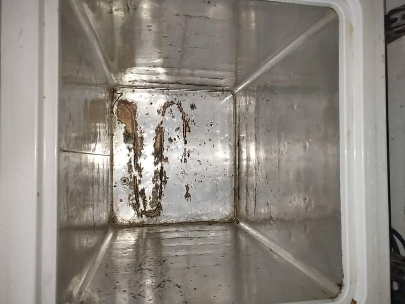 Dawlance deep freezer 3
