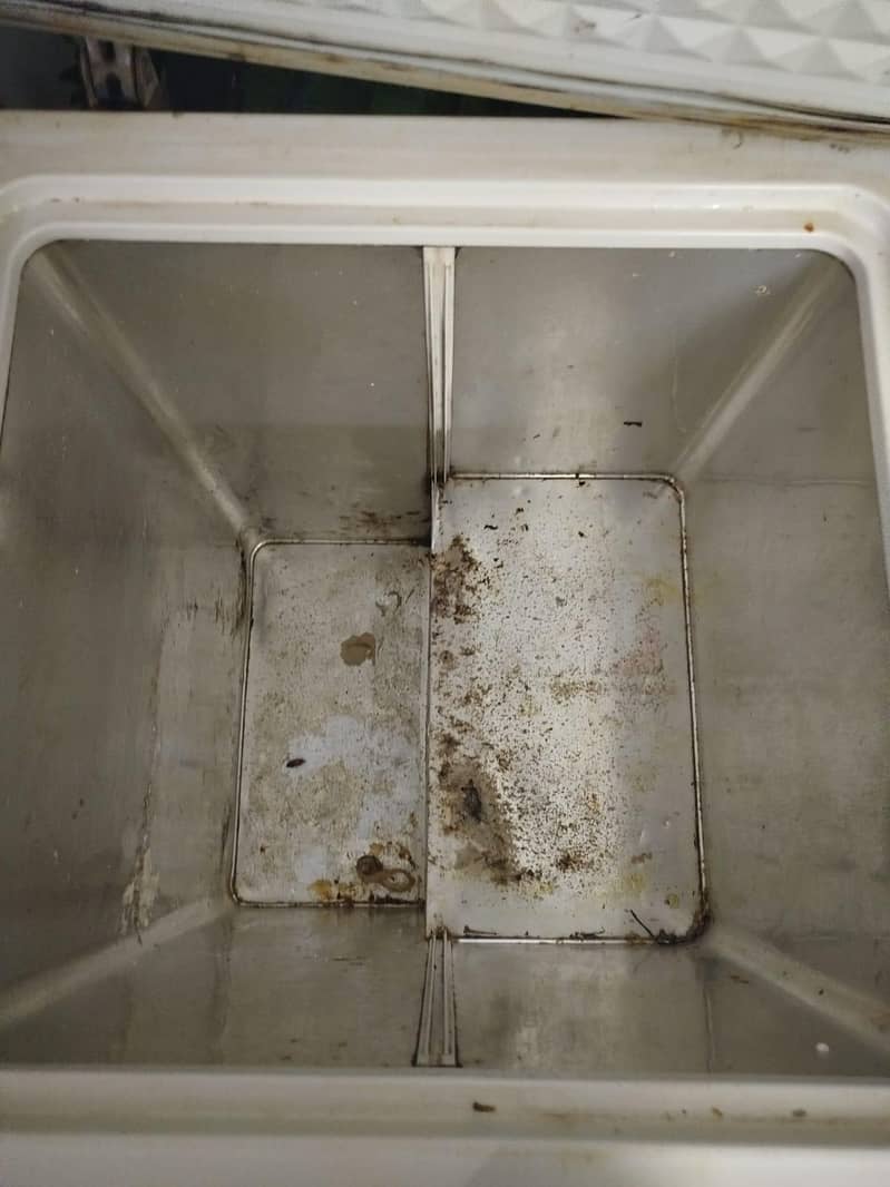 Dawlance deep freezer 6