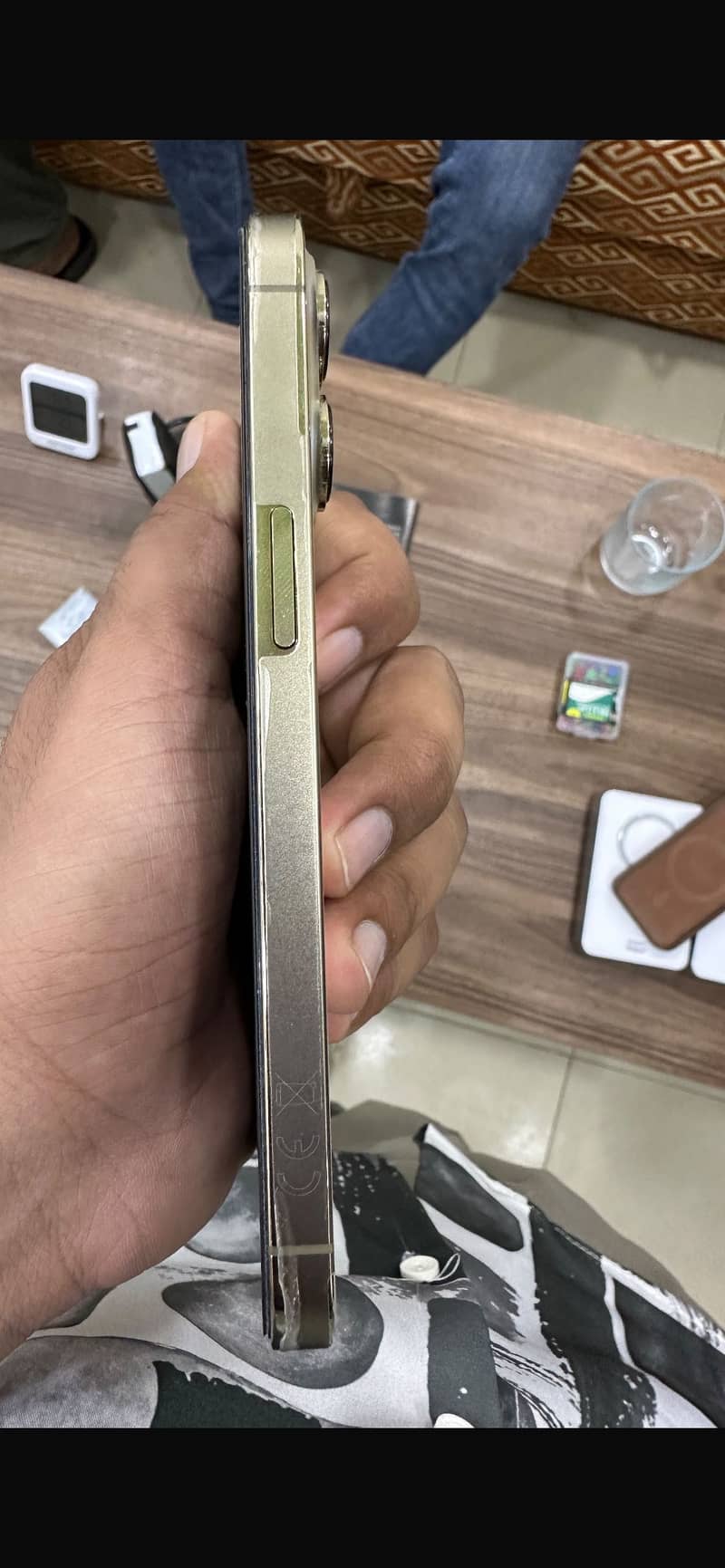 Apple iPhone 13 Pro 1