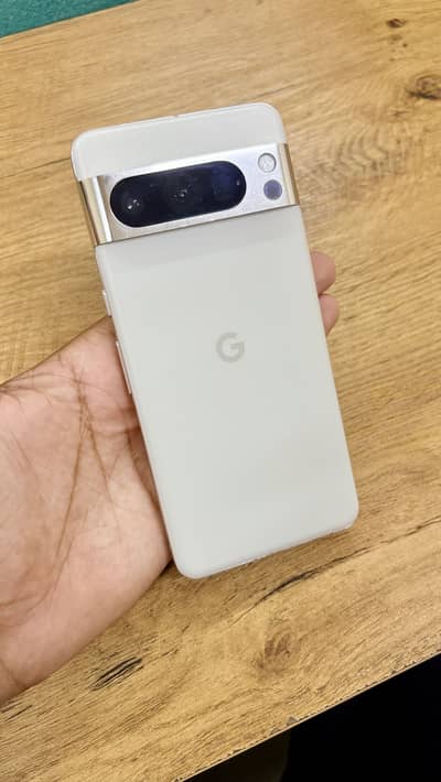 Google Pixel 8 Pro