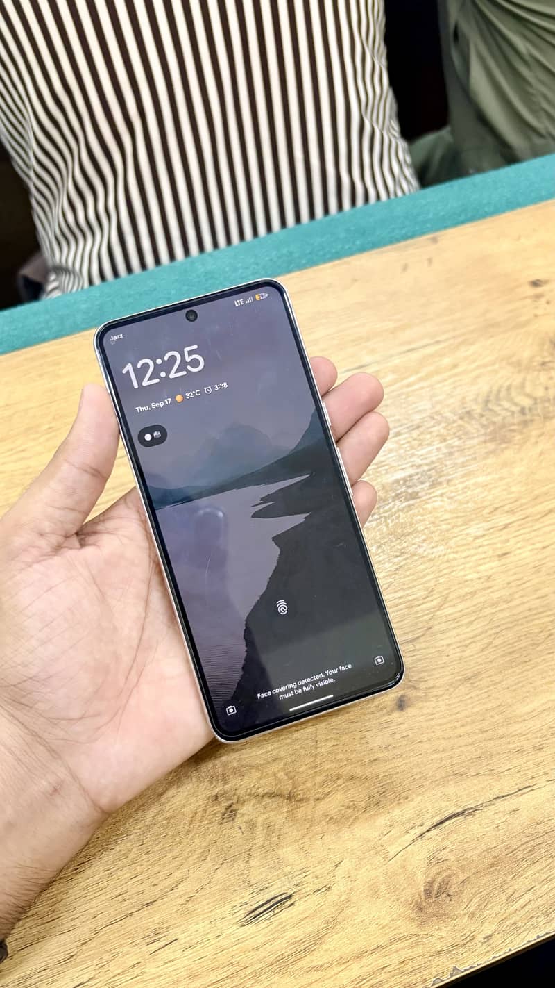 Google Pixel 8 Pro 3