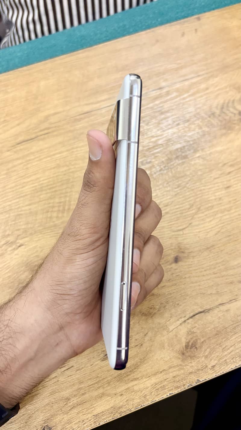 Google Pixel 8 Pro 4