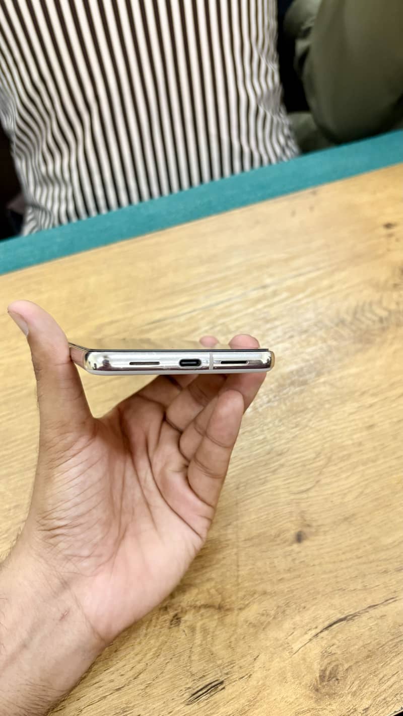 Google Pixel 8 Pro 5