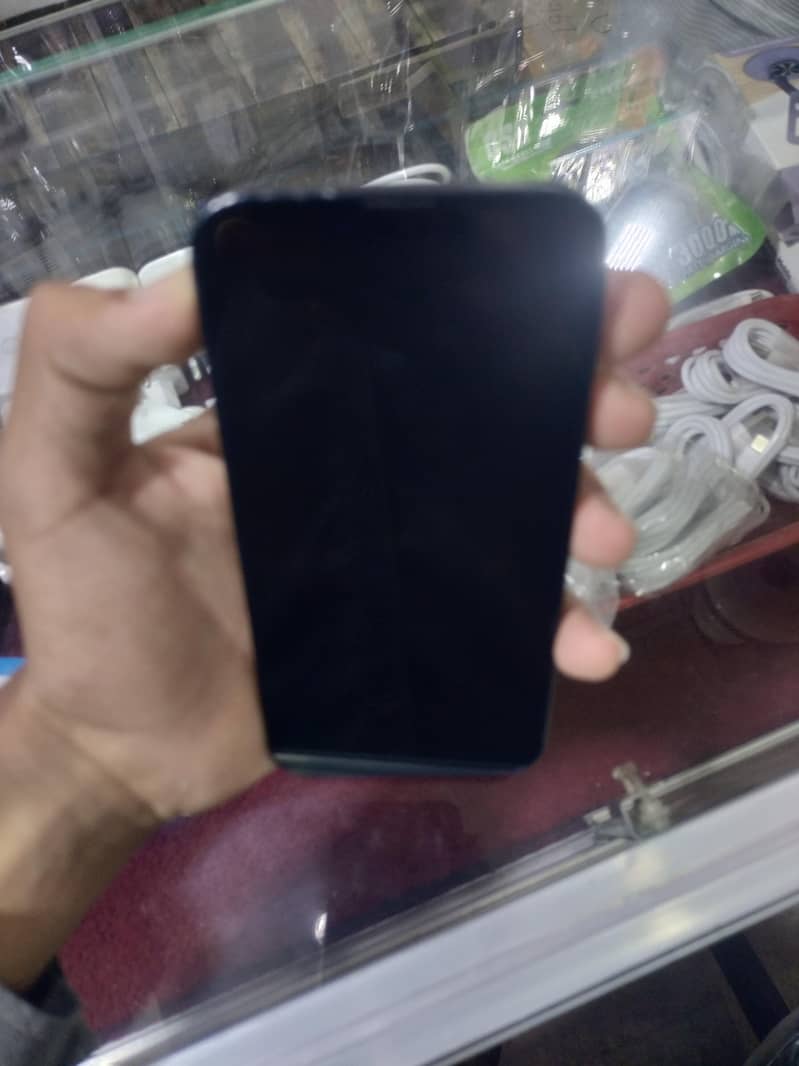 Apple iPhone 13 3