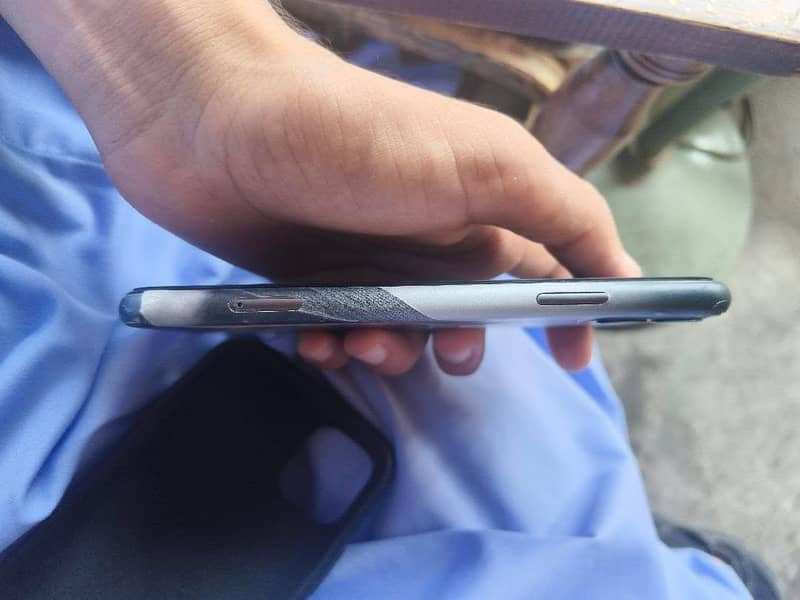 Apple iPhone 11 2