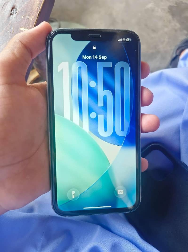 Apple iPhone 11 4