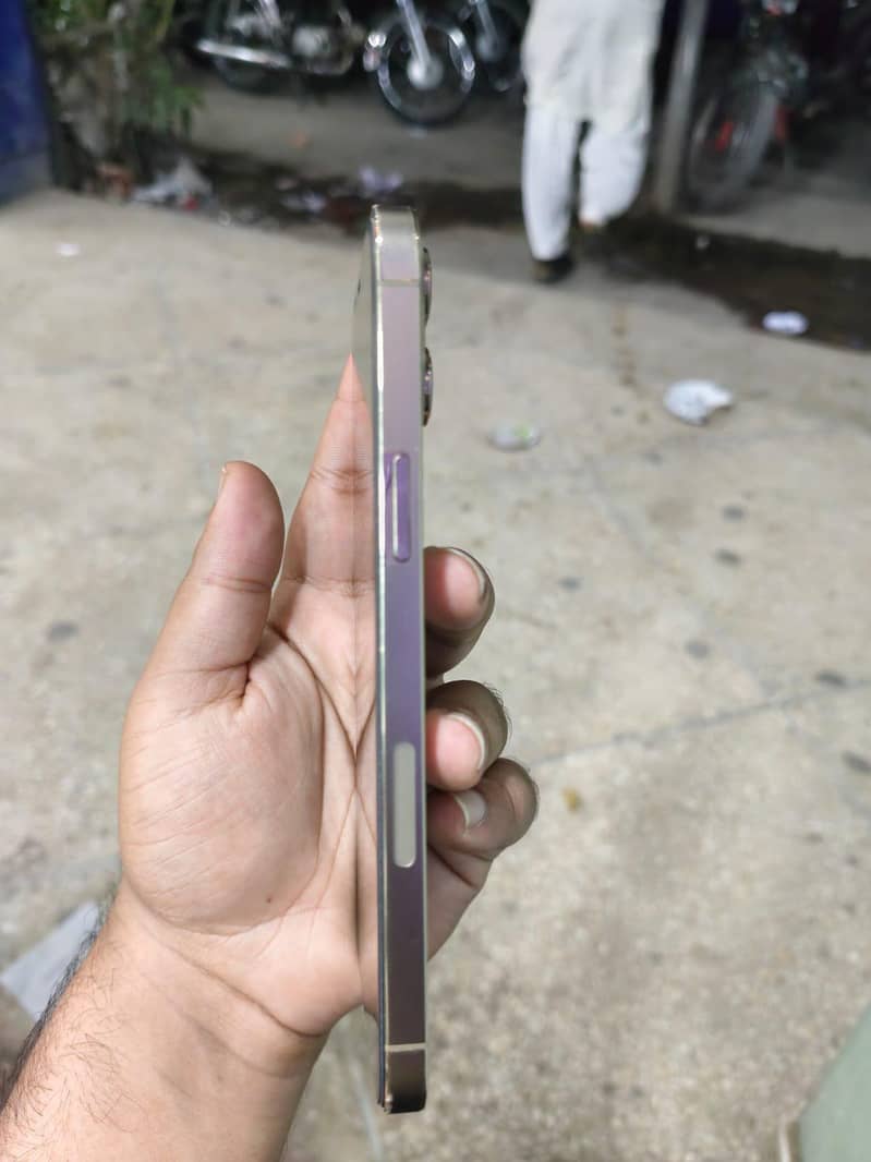 Apple iPhone 12 Pro Max 3