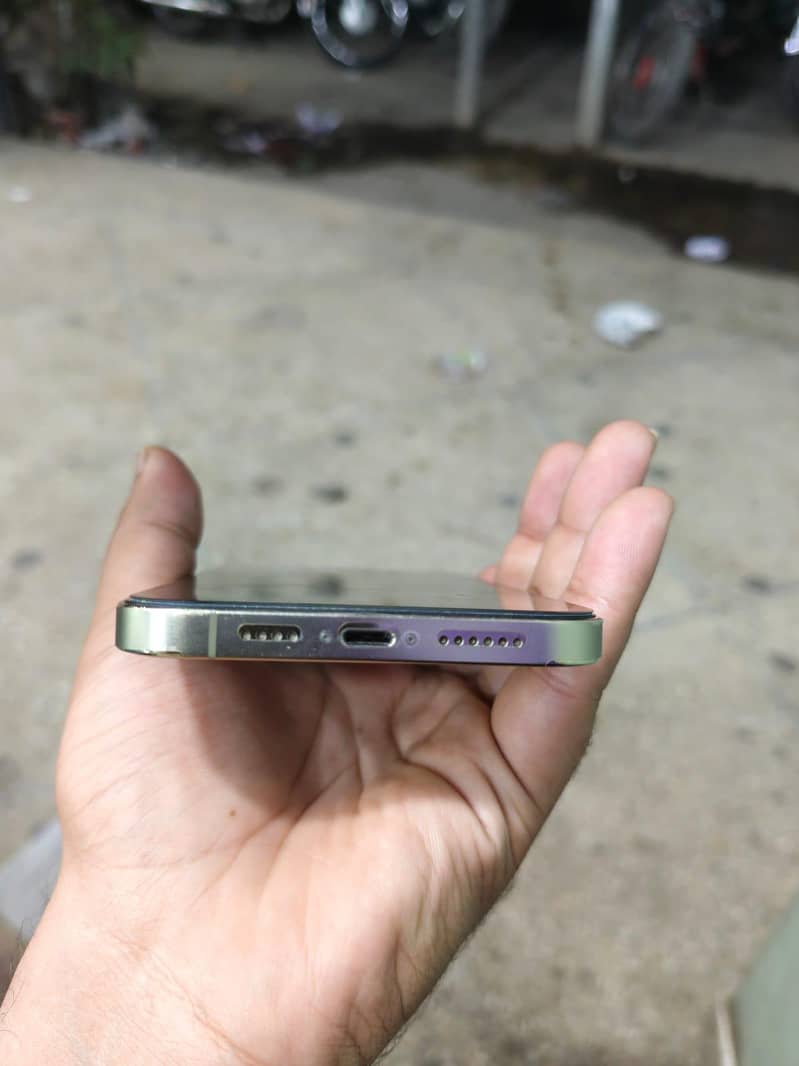 Apple iPhone 12 Pro Max 5