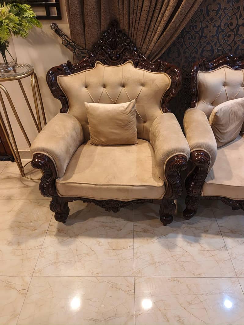chinoti sofa 1