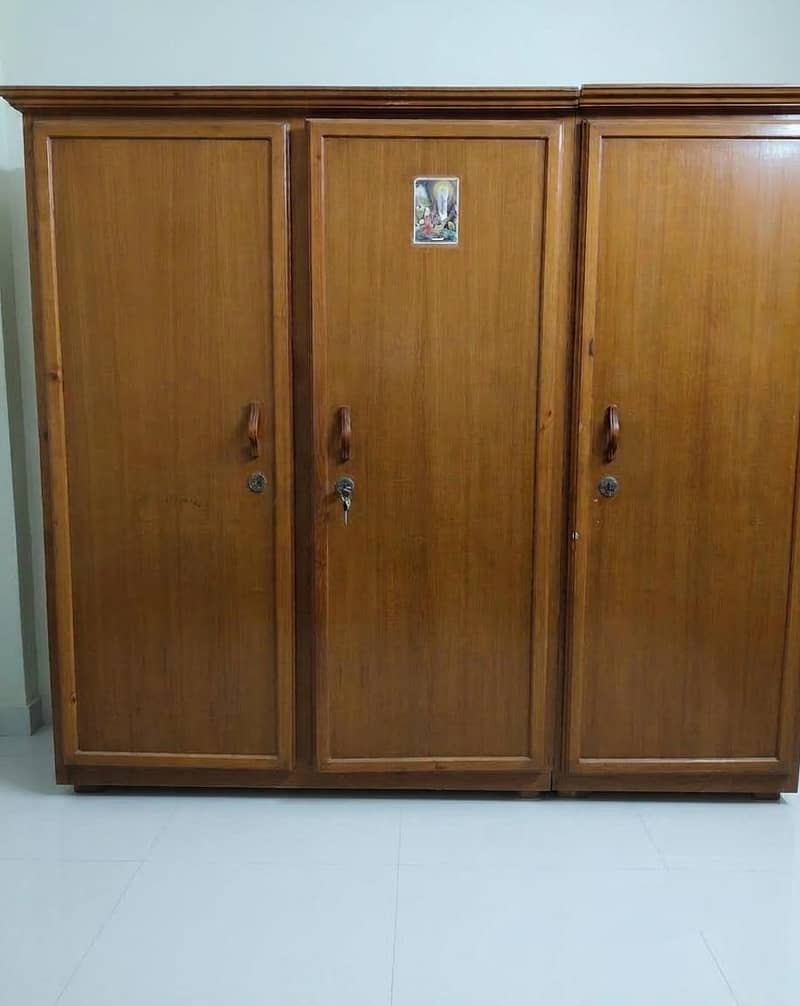 Brown Closet 0