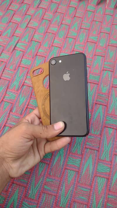 Apple iPhone 7
