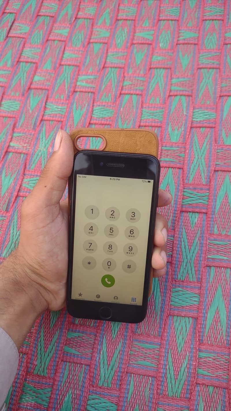 Apple iPhone 7 2