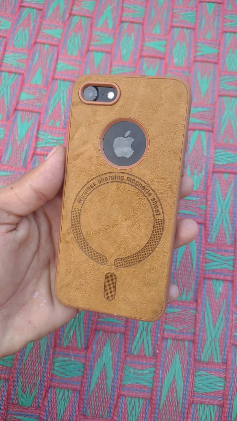 Apple iPhone 7 3