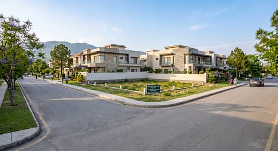 500 Sq Yd Premium Plot on 60ft Wide Street for Sale in E-11/4 | Investor Price