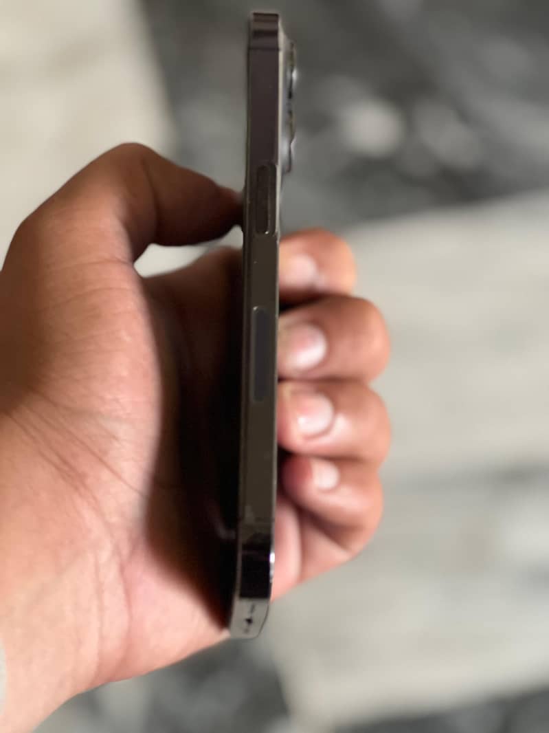Apple iPhone 14 Pro 3