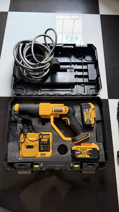 Original US DeWalt Rechargeable Portable Pressure Washer Kit with 88V