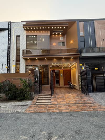 Brand New 5 Marla House for Sale in A1 Block, Central Park Lahore