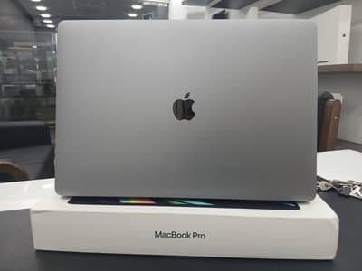 Macbook Pro 2019, 16" (16/512) Complete Box