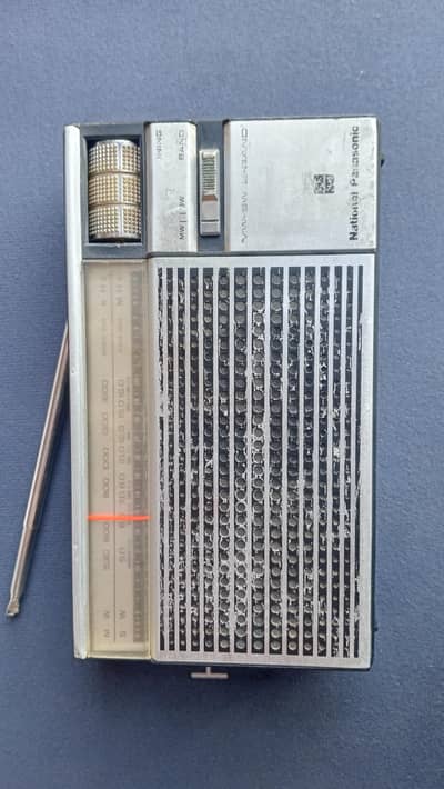 National Panasonic radio R-218R