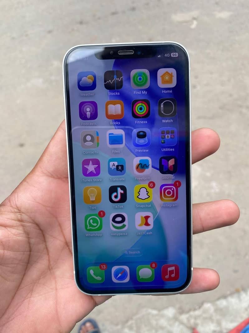 Apple iPhone 12 3