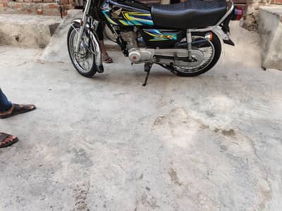 Honda CG 125 Black Color Condition 10/9