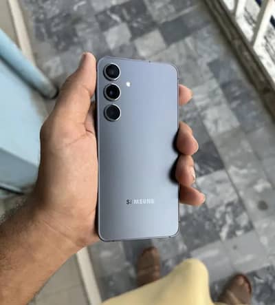 Samsung Galaxy S24 256gb International Variant.