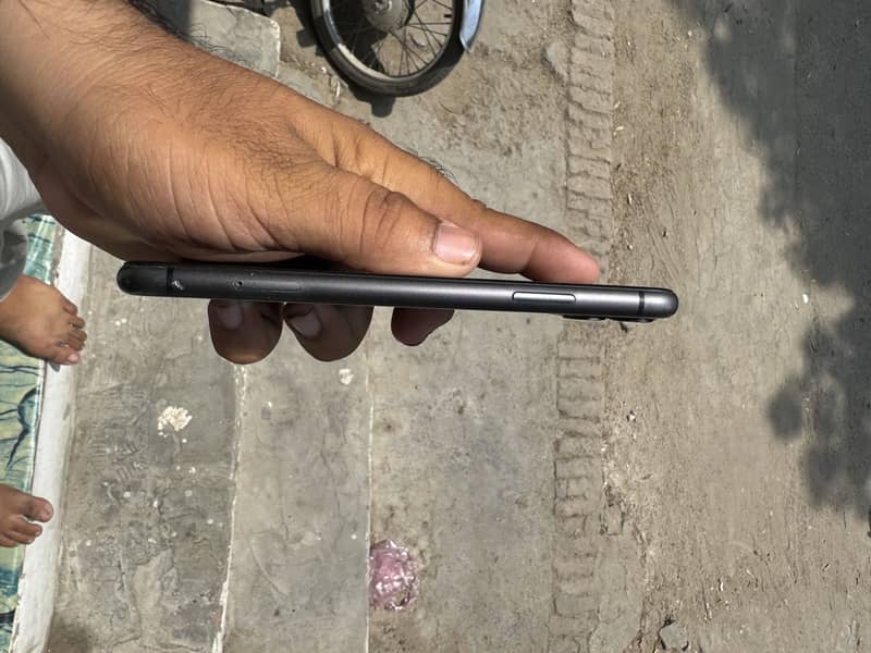Apple iPhone 11 1