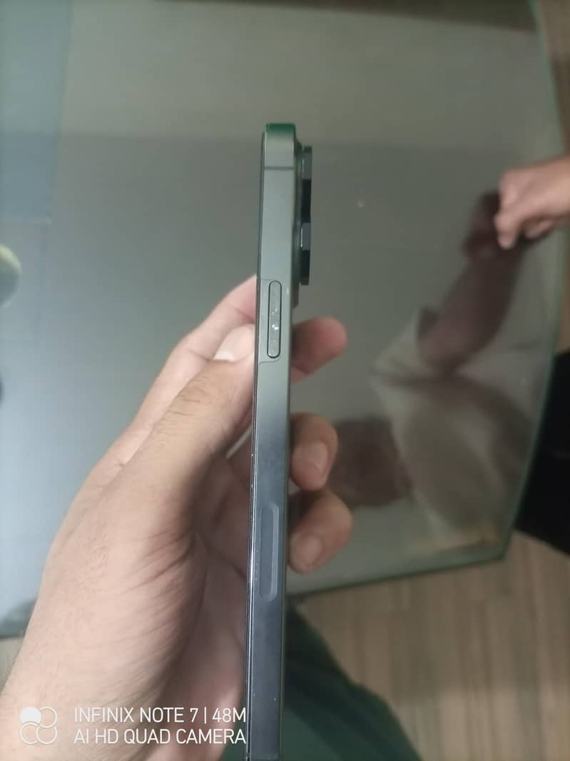Apple iPhone 13 Pro Max 4