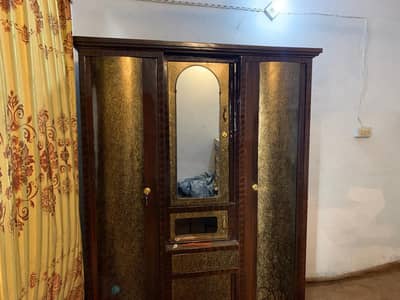 3 door wardrobe