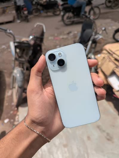 Apple iPhone 15