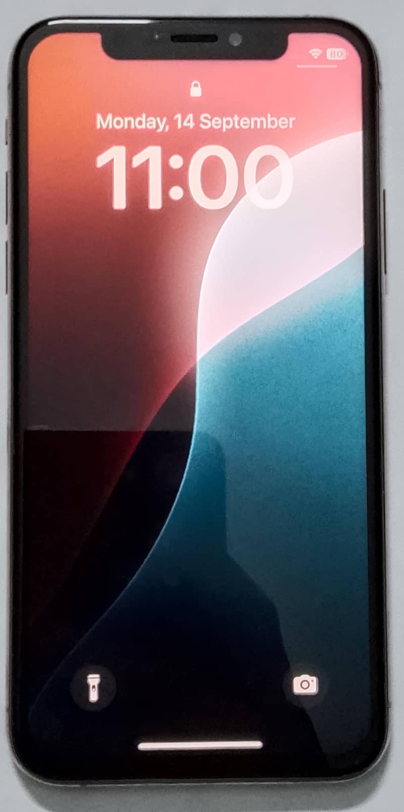 Apple iPhone XS 4