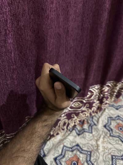 Apple iPhone 16e