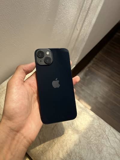 Apple iPhone 13