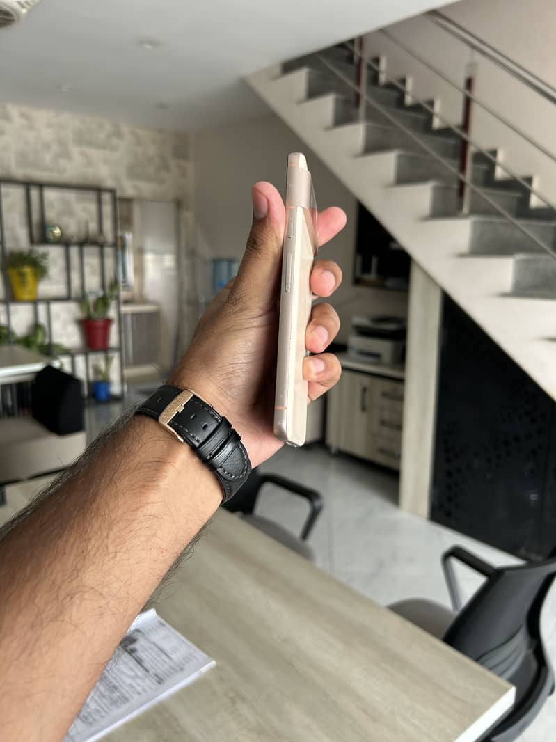 Google Pixel 8 2