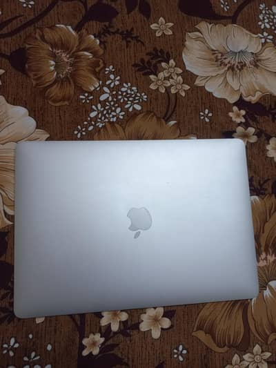 MacBook Air 2018 Retina | 8GB RAM | 128GB SSD | 68 Battery Cycles