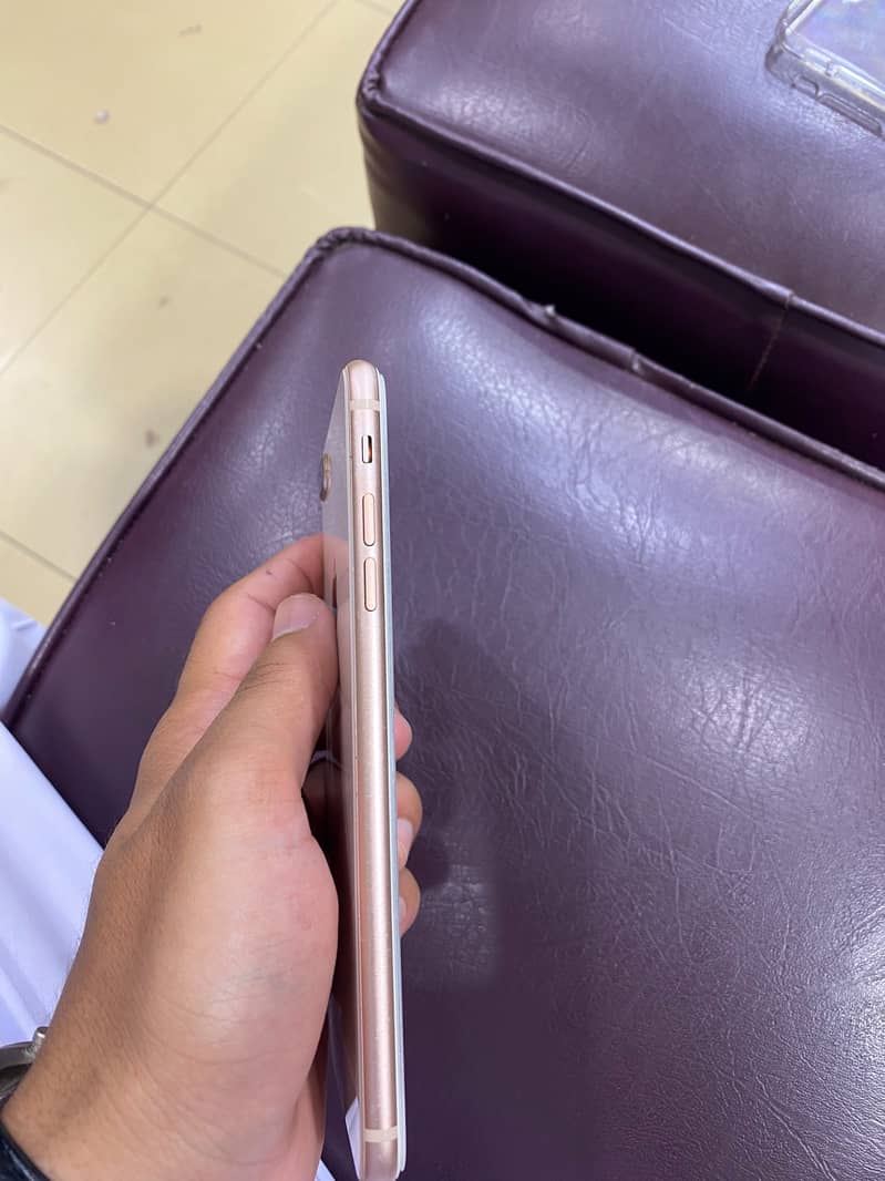 Apple iphone 8 Plus 4