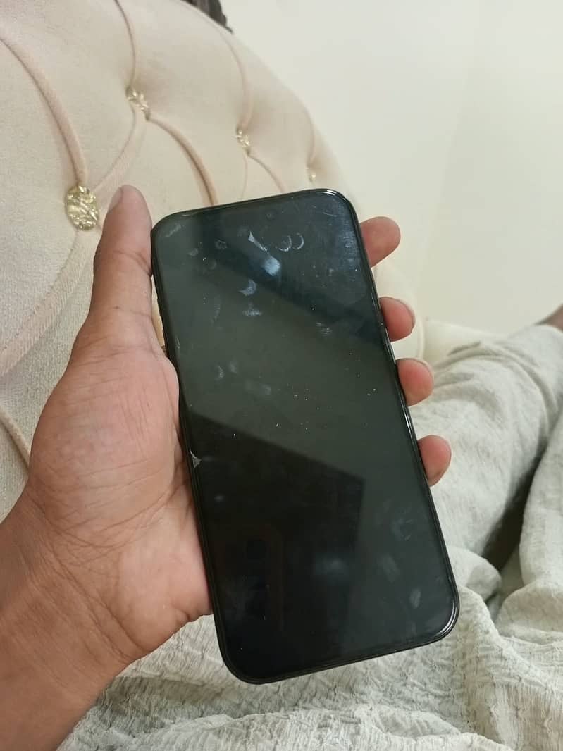 Apple iPhone 16 Pro Max 3