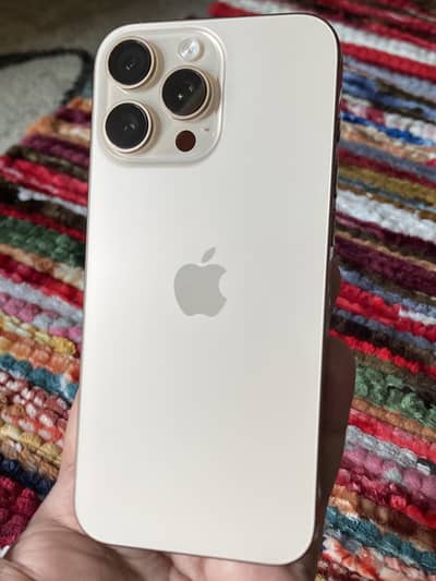 Apple iPhone 16 Pro Max