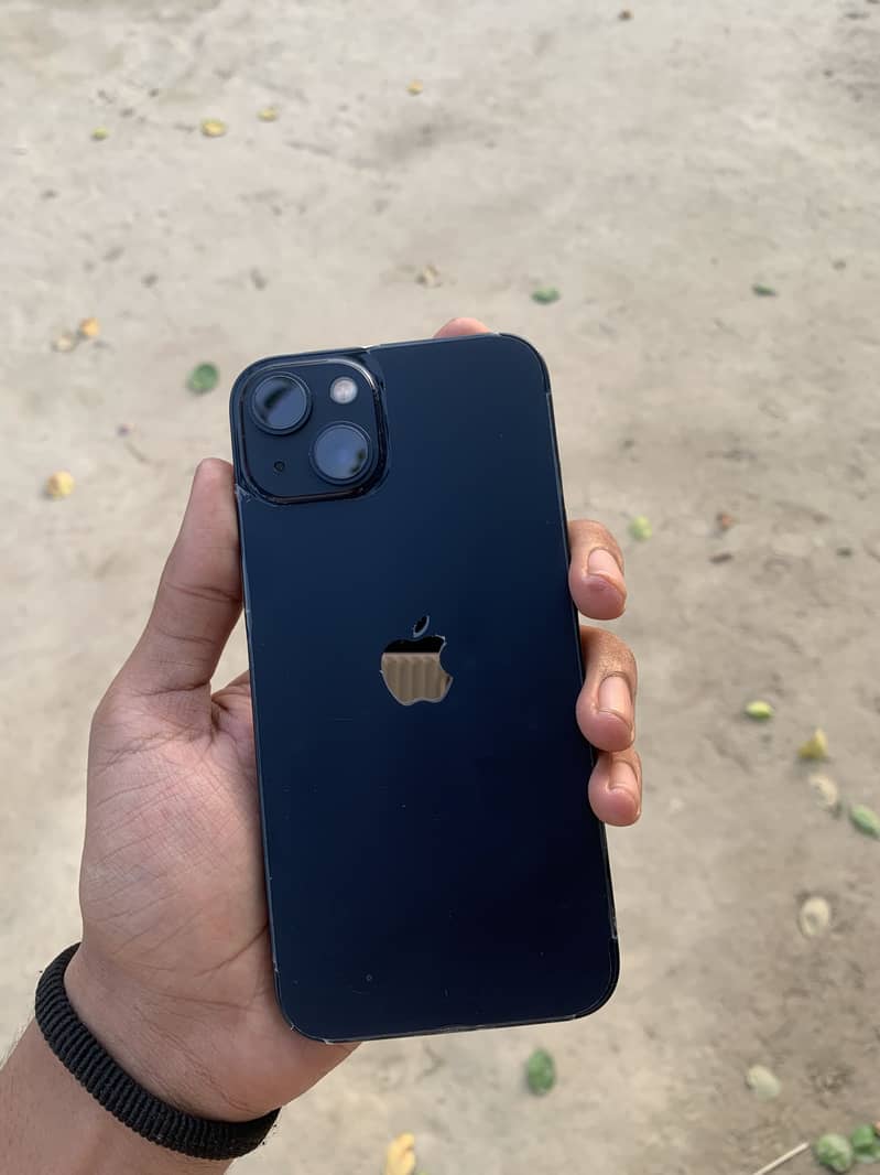 Apple iPhone 13 0