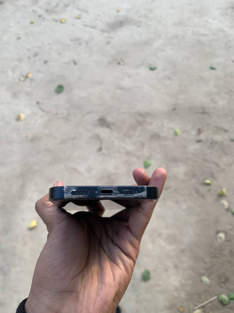 Apple iPhone 13 3