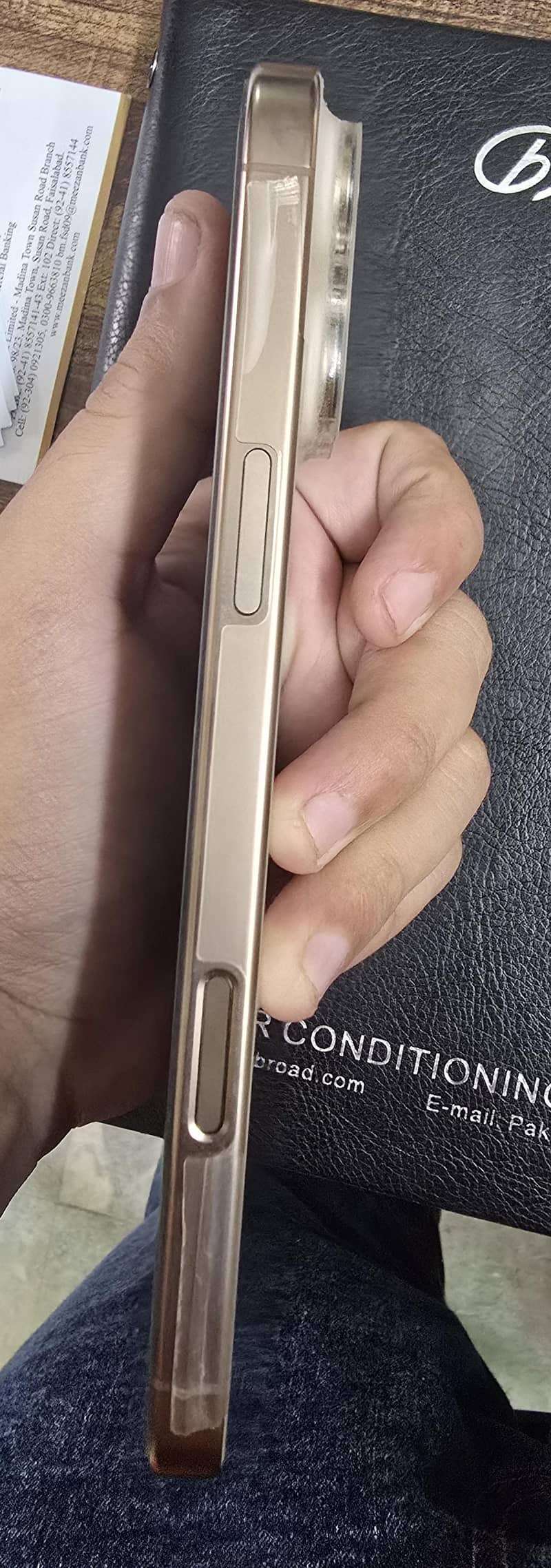 Apple iPhone 16 Pro Max 3
