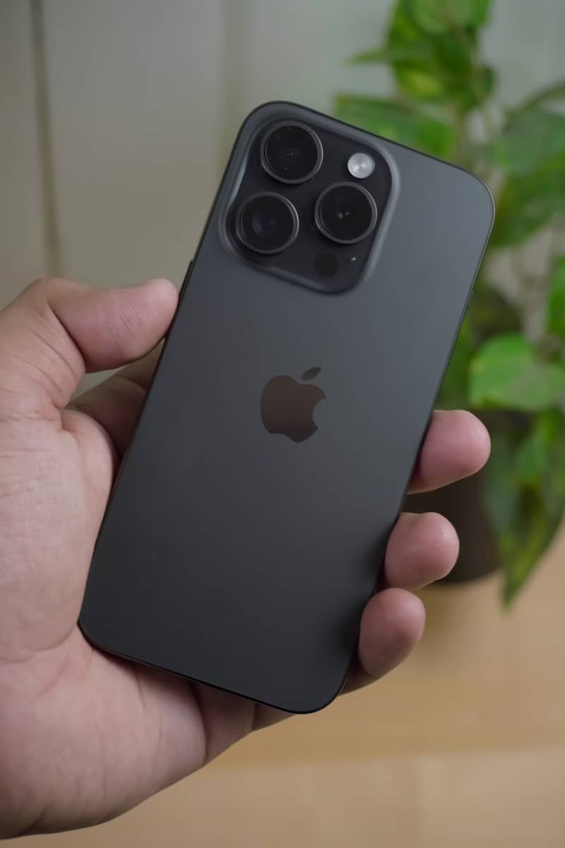 Apple iPhone 15 Pro 1